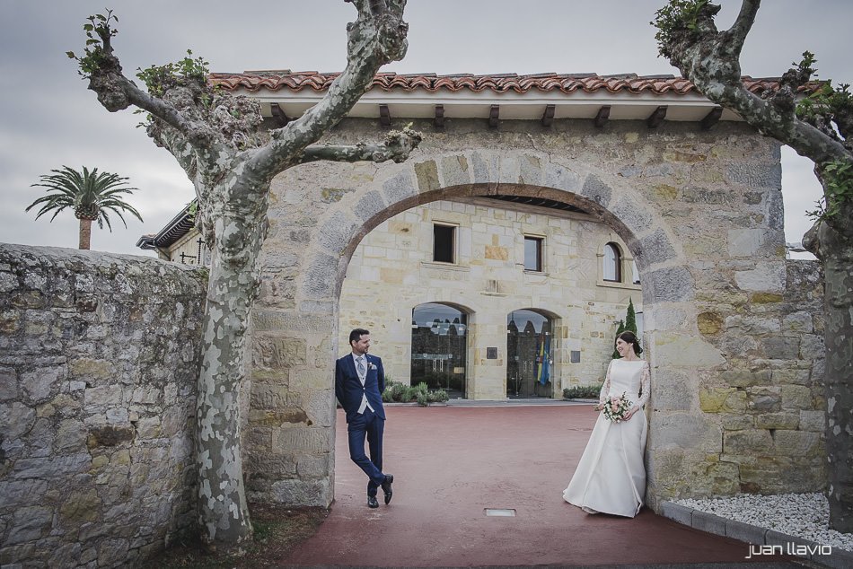 boda en Asturias en el palacio de Luces en Lastres 
